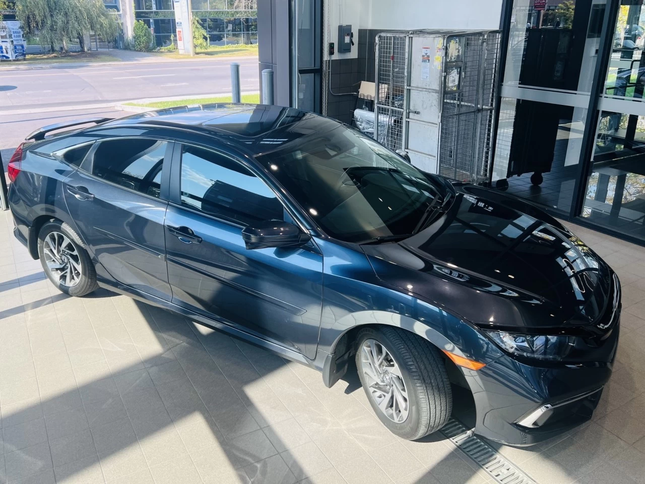 2020 Honda Civic EX https://www.acuramontrealcentre.com/resize/b990ff35b810a3abc0cc817b2ca24889-1