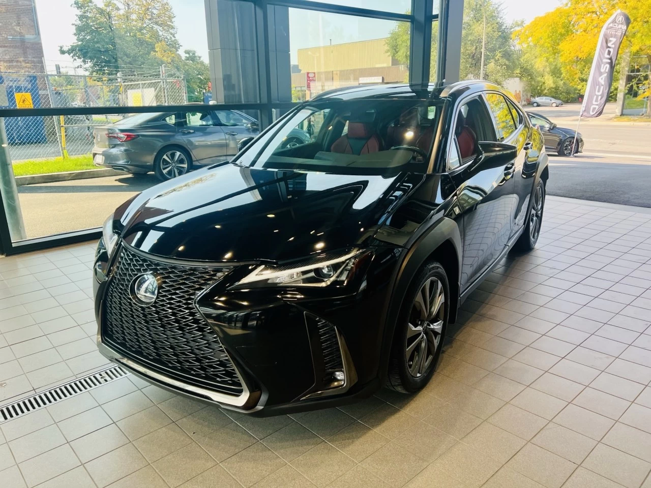 2020 Lexus UX UX 250h https://www.acuramontrealcentre.com/resize/b990ff35b810a3abc0cc817b2ca24889-1