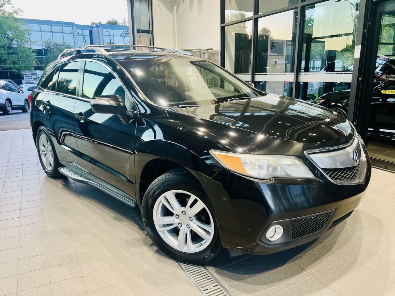 2015 Acura RDX Tech Pkg https://www.acuramontrealcentre.com/resize/b990ff35b810a3abc0cc817b2ca24889-1