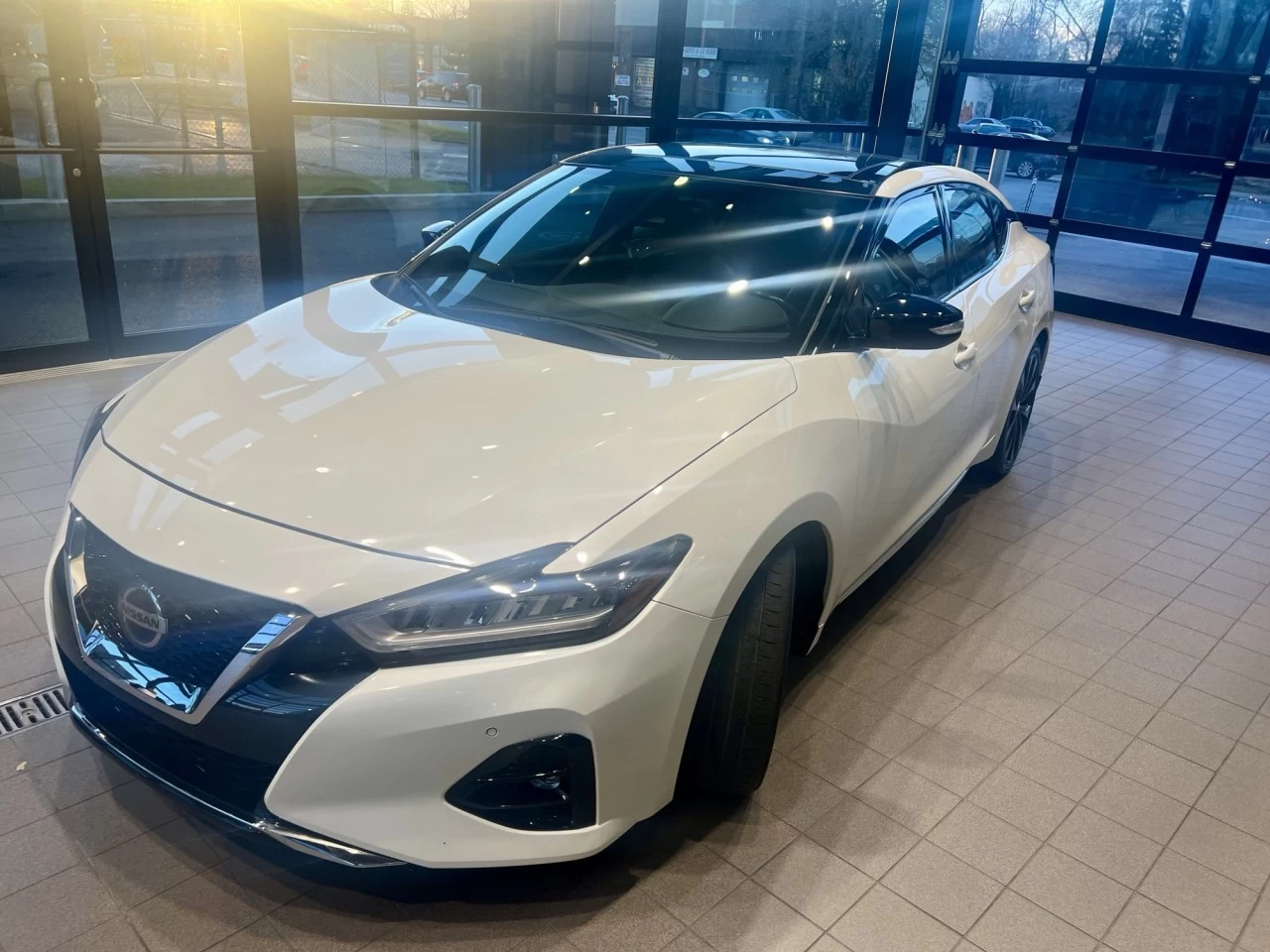 2020 Nissan Maxima SR https://www.acuramontrealcentre.com/resize/b990ff35b810a3abc0cc817b2ca24889-1