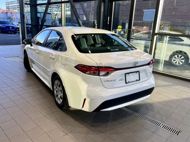 Toyota Corolla LE 2021