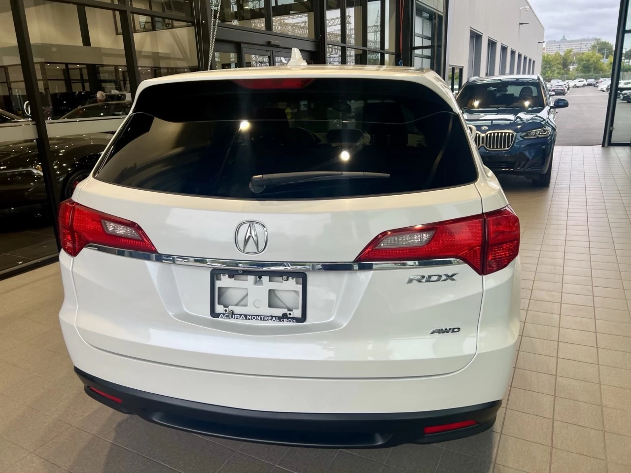 2015 Acura RDX Tech Pkg https://www.acuramontrealcentre.com/resize/b990ff35b810a3abc0cc817b2ca24889-1