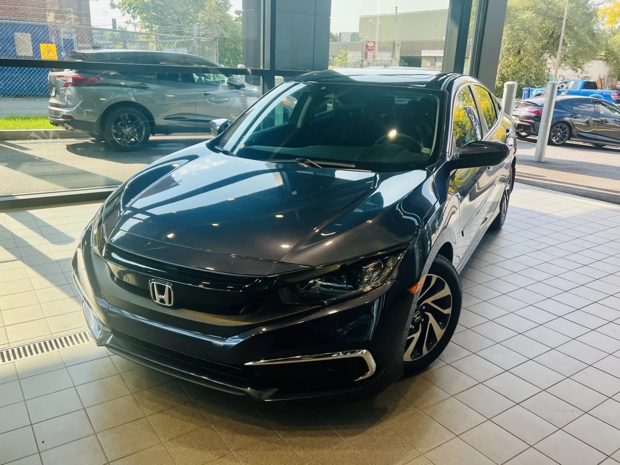 2020 Honda Civic EX https://www.acuramontrealcentre.com/resize/b990ff35b810a3abc0cc817b2ca24889-1