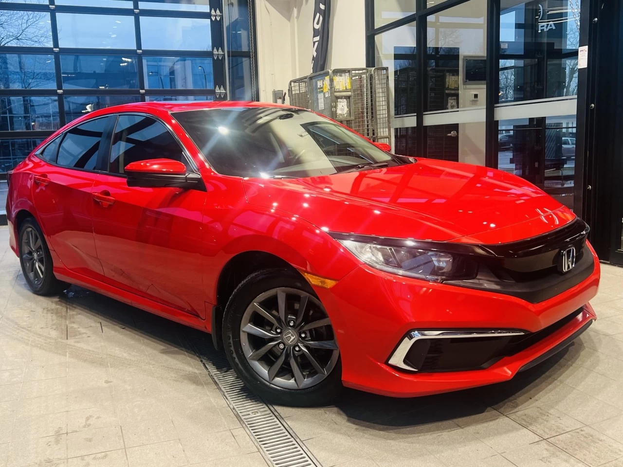 2021 Honda Civic EX https://www.acuramontrealcentre.com/resize/b990ff35b810a3abc0cc817b2ca24889-1