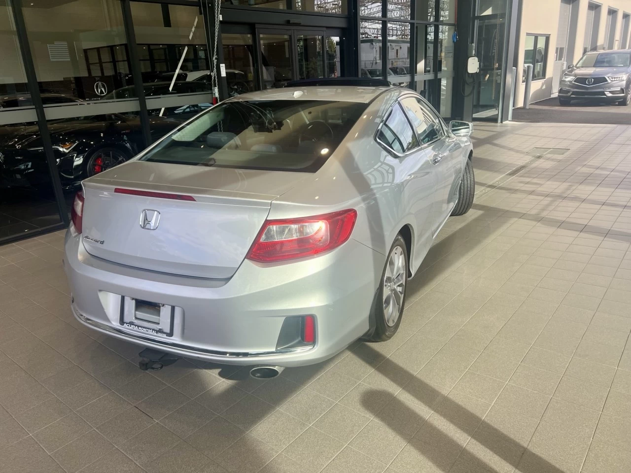 2013 Honda Accord EX https://www.acuramontrealcentre.com/resize/b990ff35b810a3abc0cc817b2ca24889-1