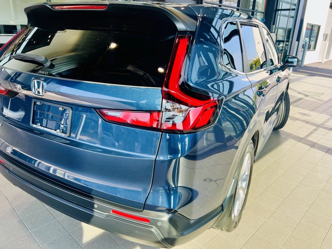 2023 Honda CR-V EX-L https://www.acuramontrealcentre.com/resize/b990ff35b810a3abc0cc817b2ca24889-1