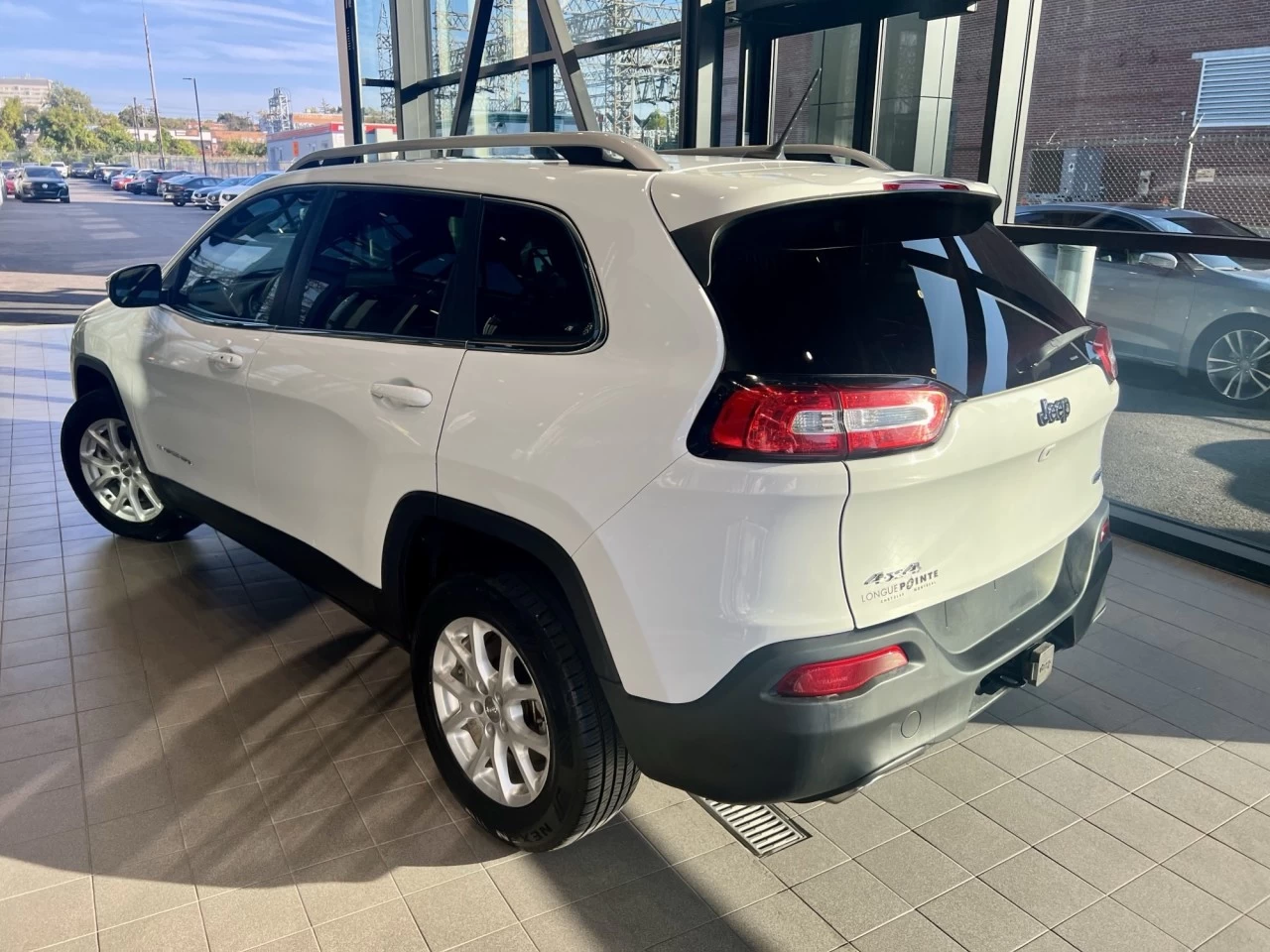 2015 Jeep Cherokee North https://www.acuramontrealcentre.com/resize/b990ff35b810a3abc0cc817b2ca24889-1