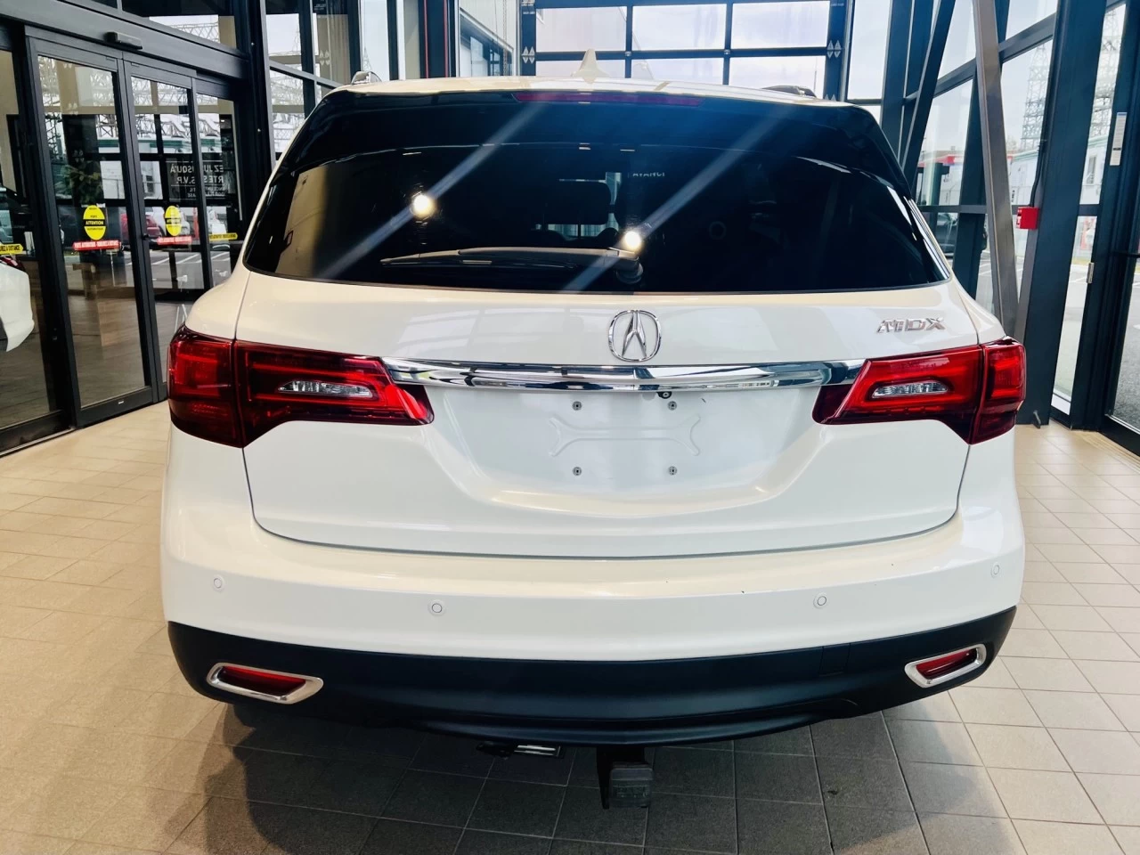 2014 Acura MDX Elite Pkg https://www.acuramontrealcentre.com/resize/b990ff35b810a3abc0cc817b2ca24889-1