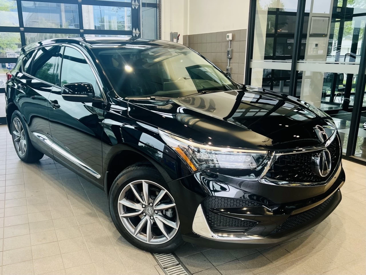 2021 Acura RDX Elite https://www.acuramontrealcentre.com/resize/b990ff35b810a3abc0cc817b2ca24889-1