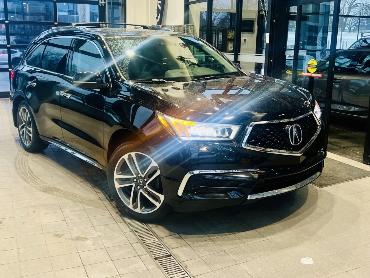 2018 Acura MDX Navi https://www.acuramontrealcentre.com/resize/b990ff35b810a3abc0cc817b2ca24889-1