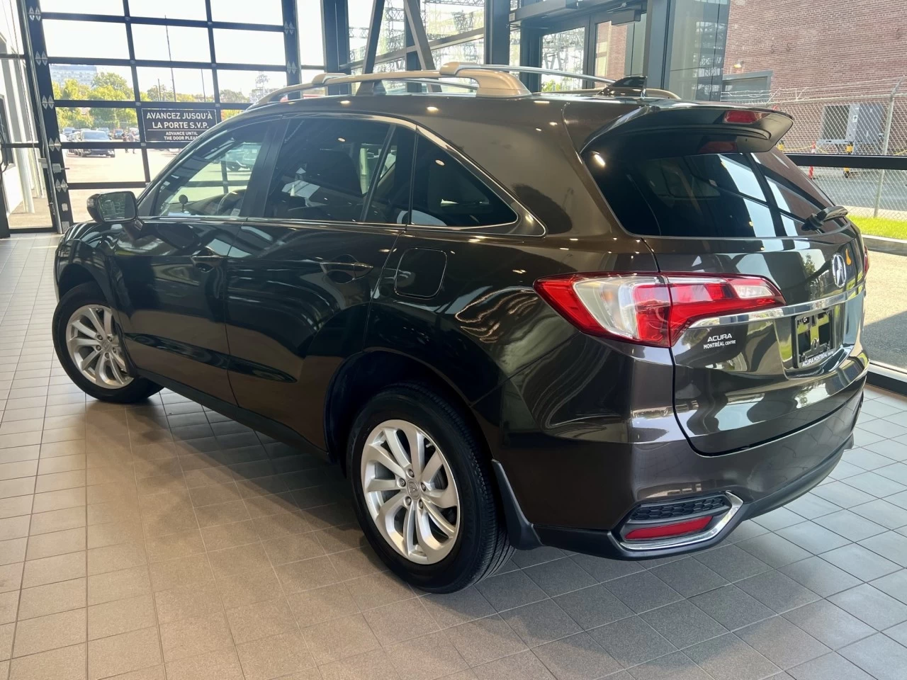 2016 Acura RDX AWD https://www.acuramontrealcentre.com/resize/b990ff35b810a3abc0cc817b2ca24889-1