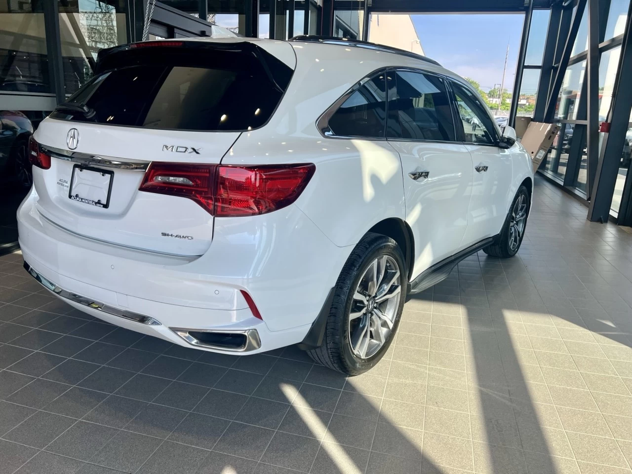 2020 Acura MDX Elite https://www.acuramontrealcentre.com/resize/b990ff35b810a3abc0cc817b2ca24889-1