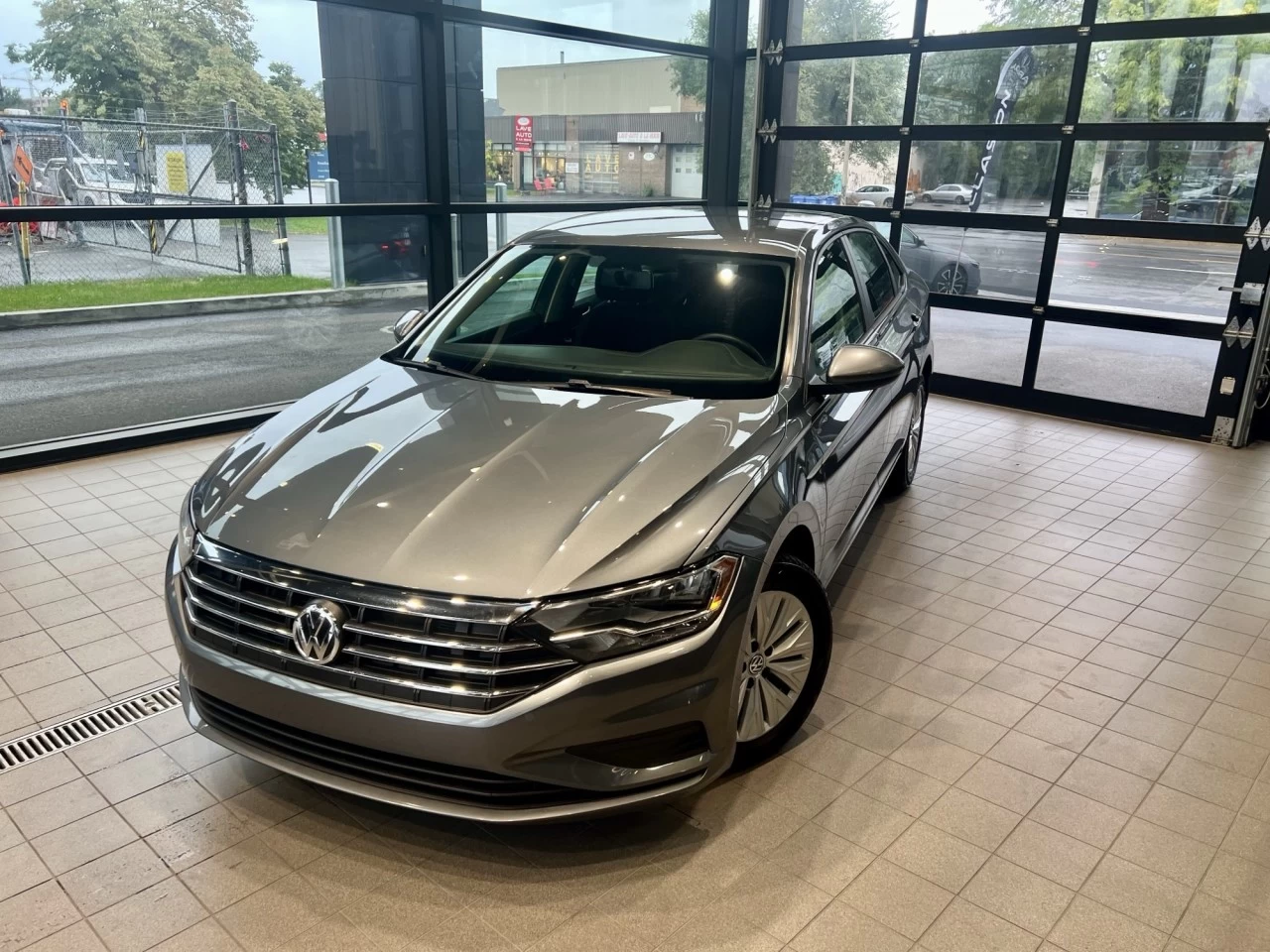 2019 Volkswagen Jetta Comfortline https://www.acuramontrealcentre.com/resize/b990ff35b810a3abc0cc817b2ca24889-1