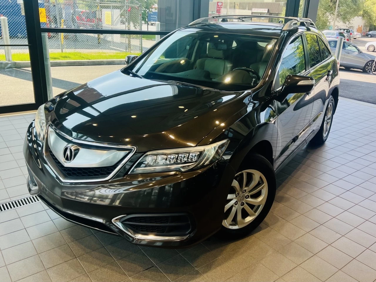 2016 Acura RDX AWD https://www.acuramontrealcentre.com/resize/b990ff35b810a3abc0cc817b2ca24889-1