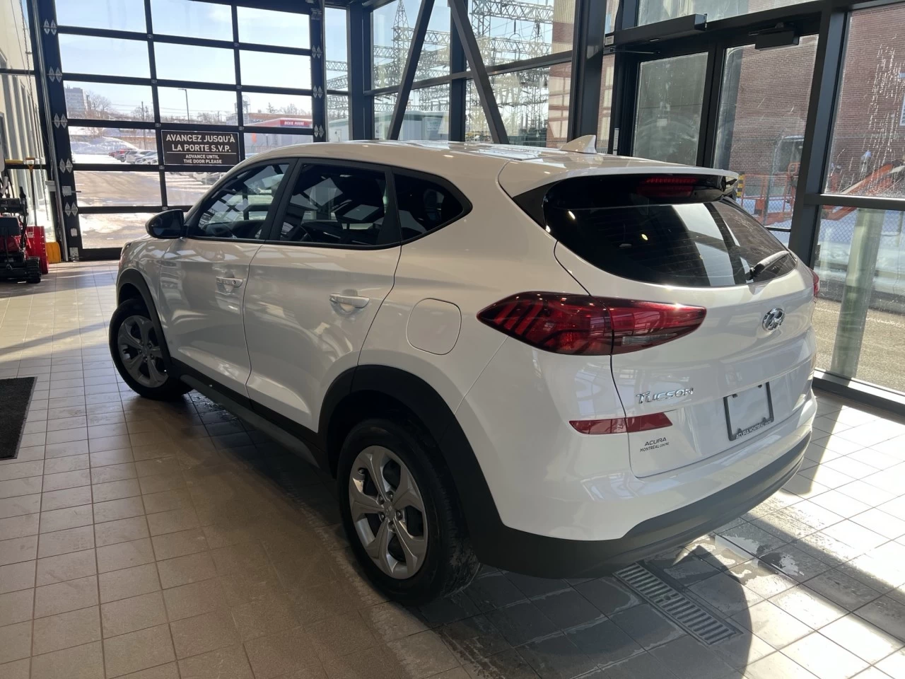 2021 Hyundai Tucson  https://www.acuramontrealcentre.com/resize/b990ff35b810a3abc0cc817b2ca24889-1