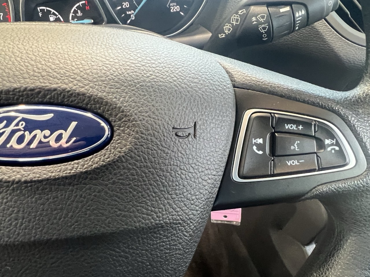 2018 Ford Escape SE Main Image