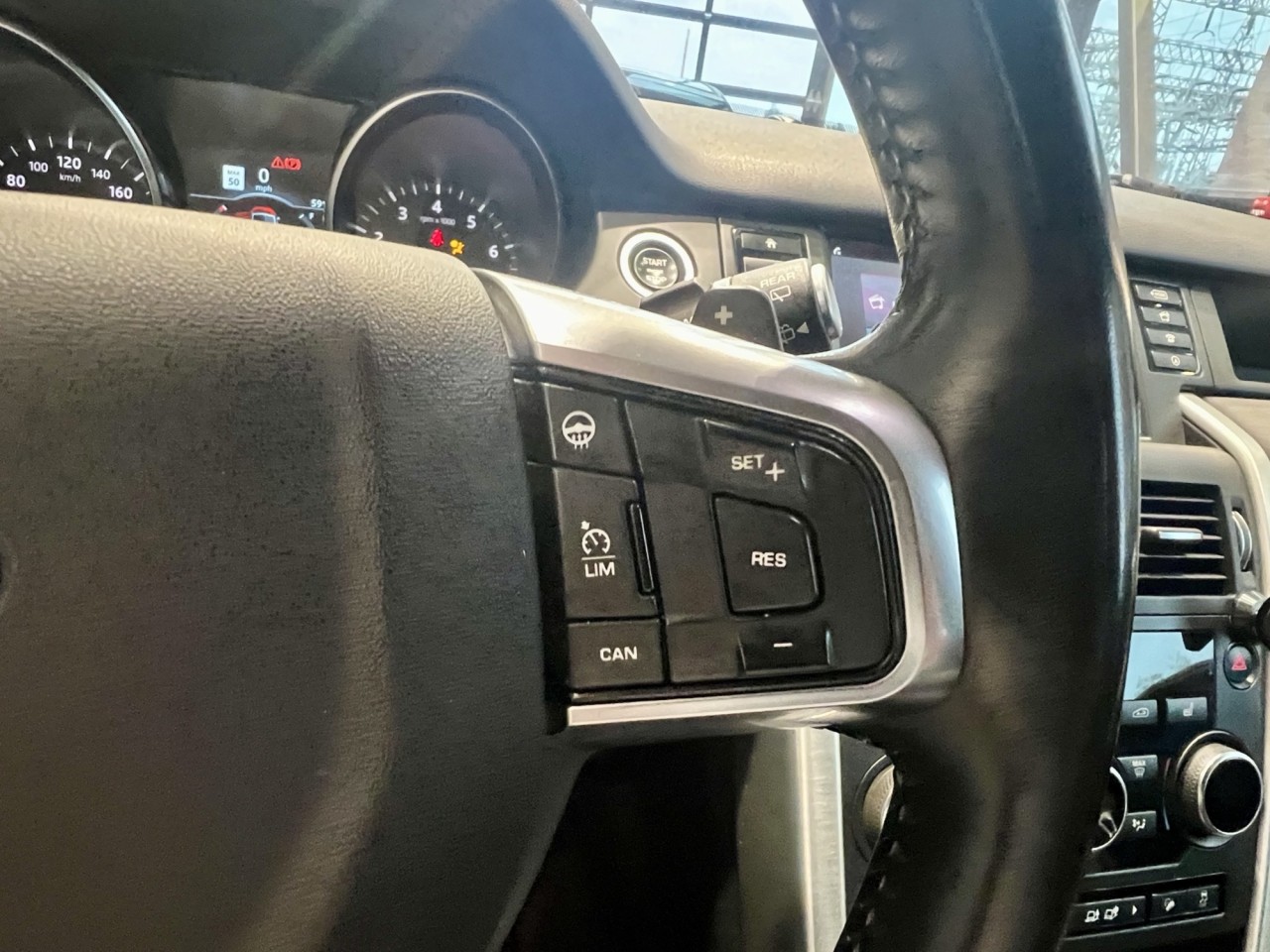 2019 Land Rover Discovery Sport HSE Main Image