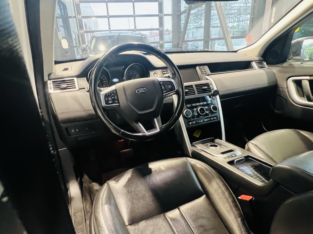 2019 Land Rover Discovery Sport HSE Main Image