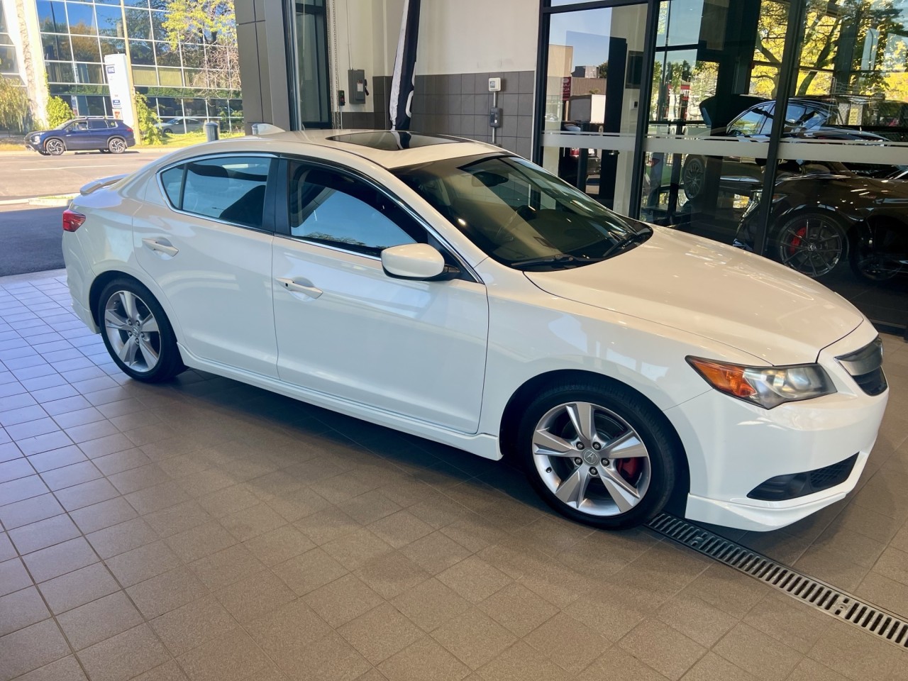 Acura 2014 ILX Dynamic w/Navi Pkg