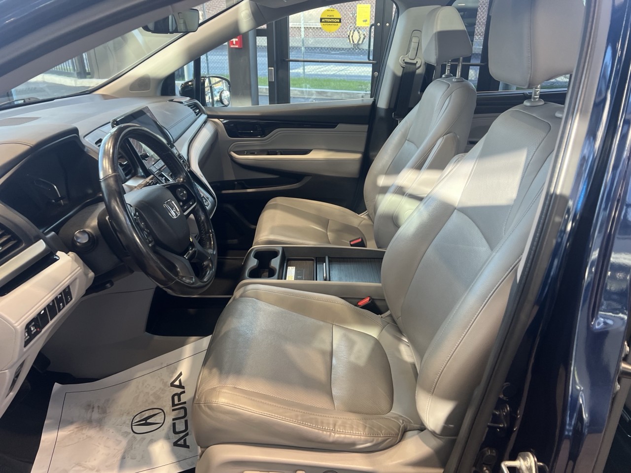 2018 Honda Odyssey Touring Main Image